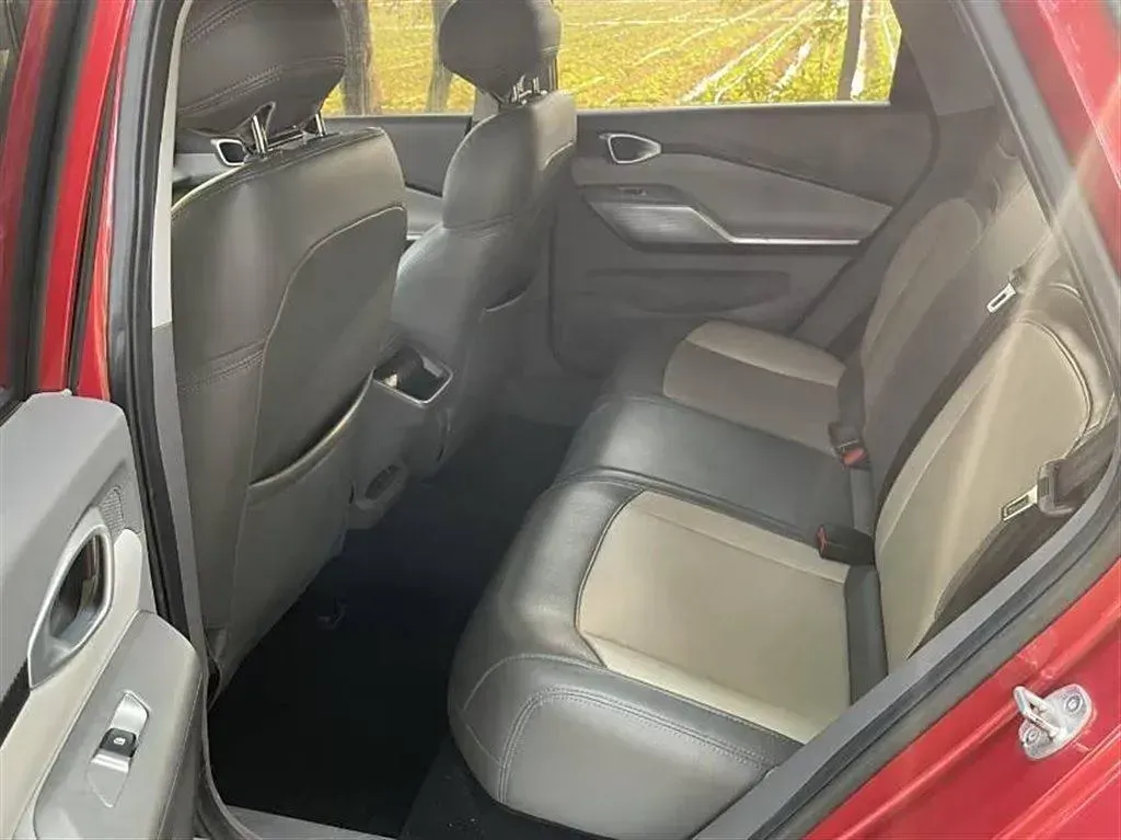 2020 BaoJun RC-5 1.5L 99HP L4 6MT,autocango,china used car exporter,china ev exporter,chinese used car exporter,chinese used ev exporter