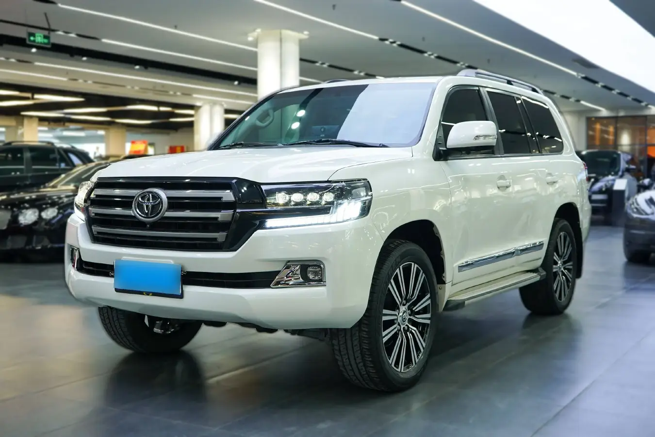 2015 Toyota Land Cruiser 4.0L 275HP V6 5AT