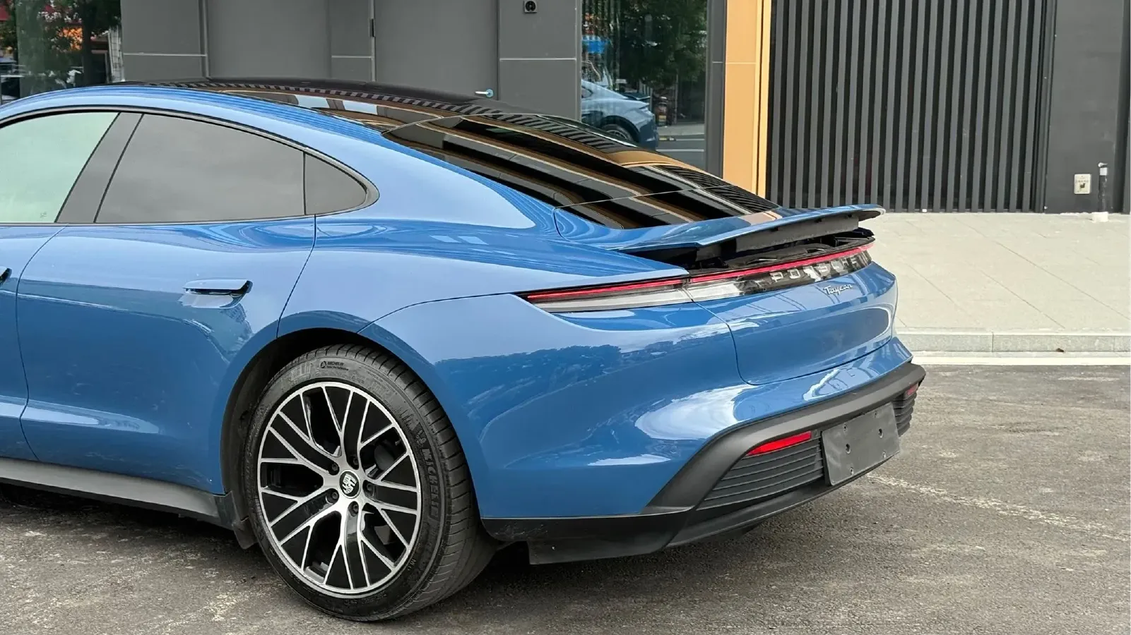 2020 Porsche Taycan 2AT BEV 79.2KWH,autocango,china used car exporter,china ev exporter,chinese used car exporter,chinese used ev exporter