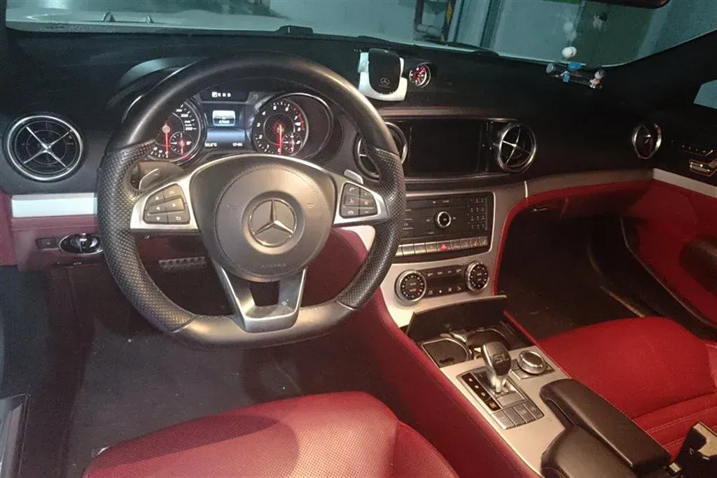2018 Mercedes-Benz SL Class 3.0T 367HP V6 9AT,autocango,china used car exporter,china ev exporter,chinese used car exporter,chinese used ev exporter