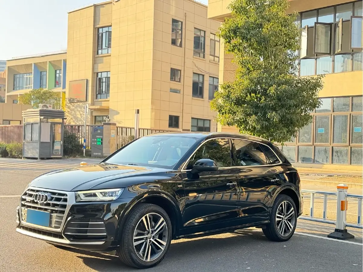 2020 Audi Q5L 2.0T 252HP L4 7DCT