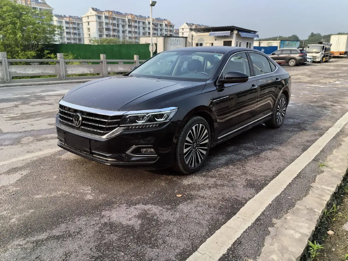 2020 Volkswagen Passat 2.0T 186HP L4 7DCT