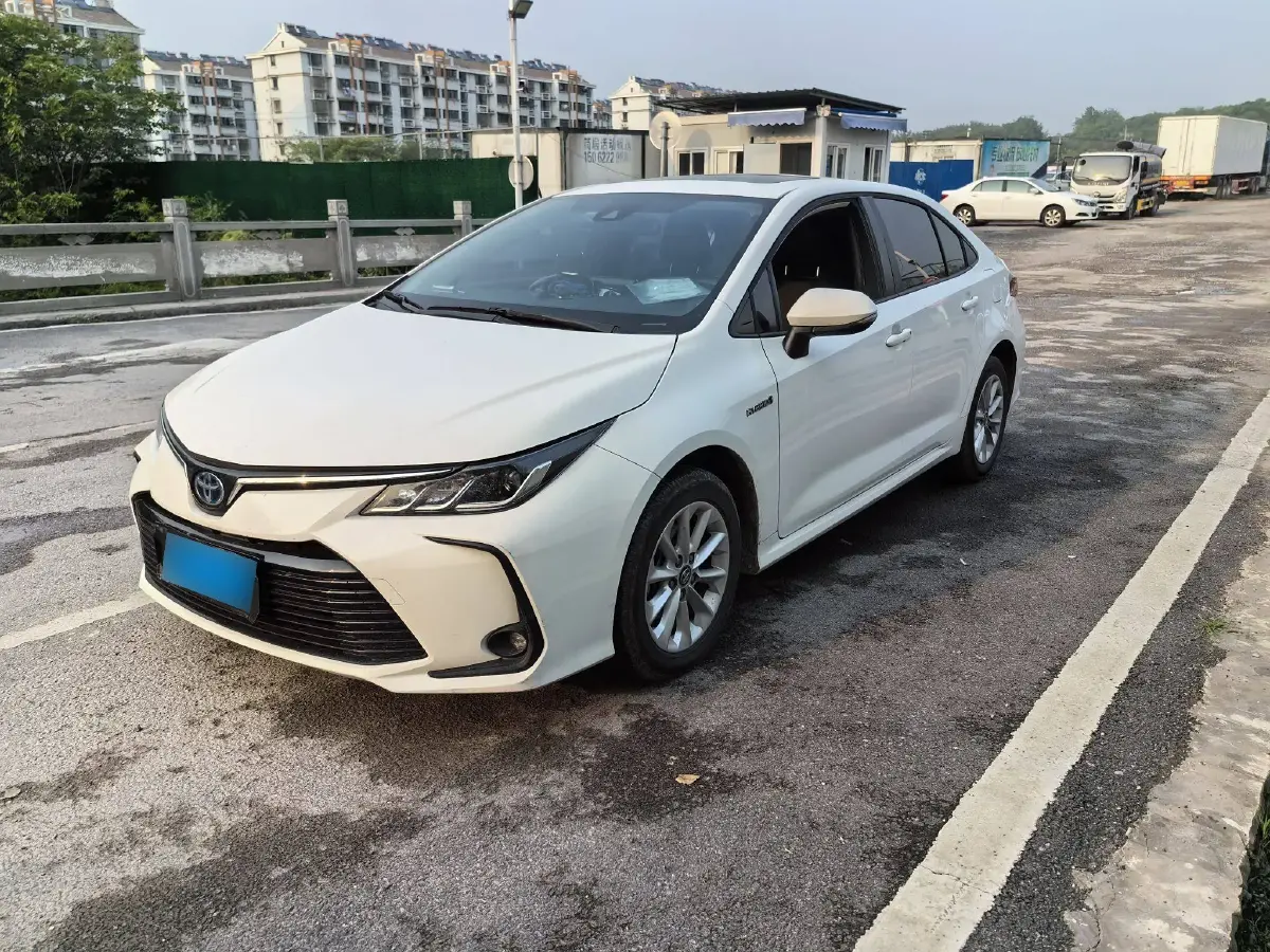 2023 Toyota Corolla 1.8L 98HP L4 E-CVT Hybrid