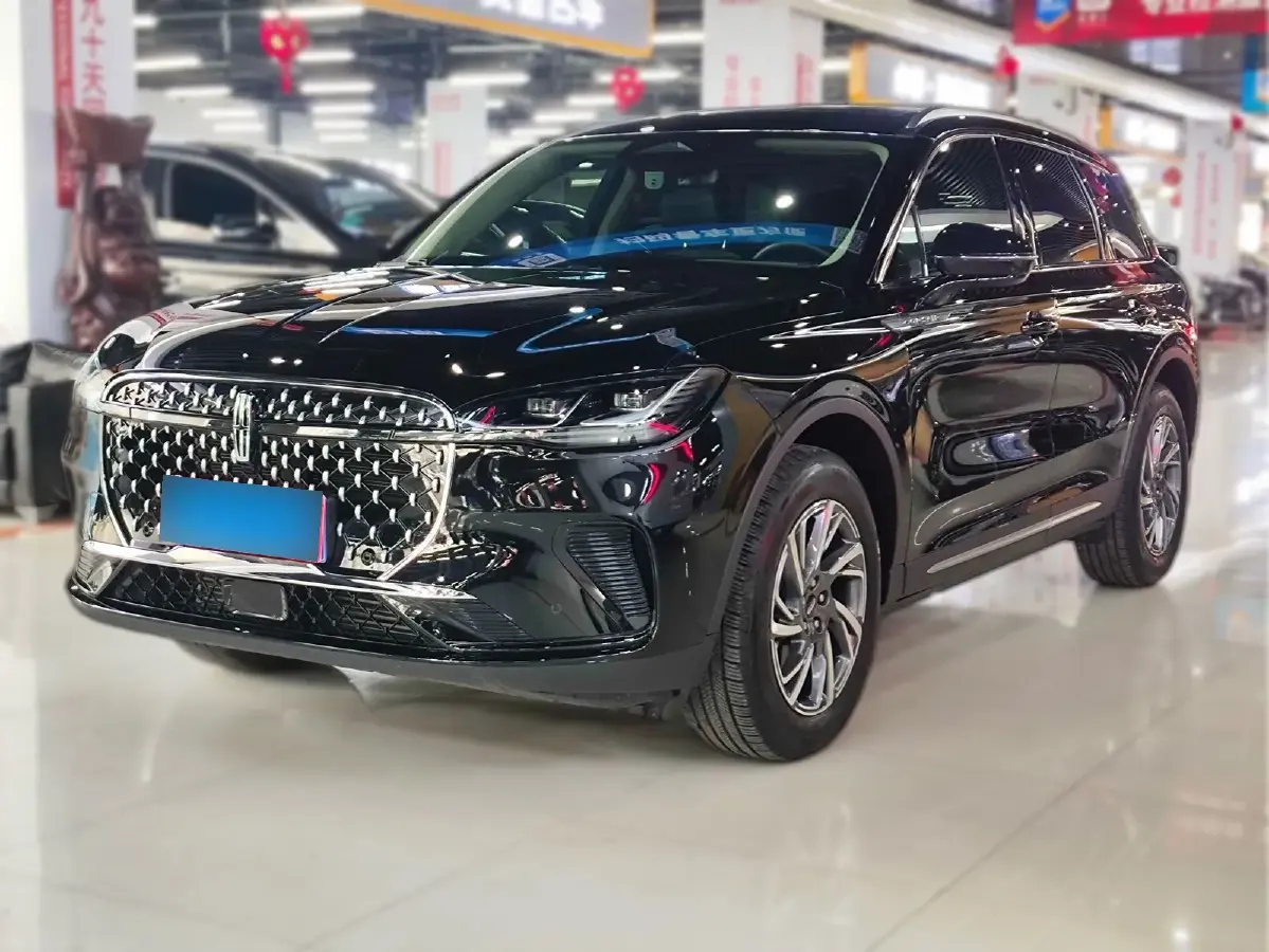 2023 Lincoln Corsair 2.0T 261HP L4 8AT