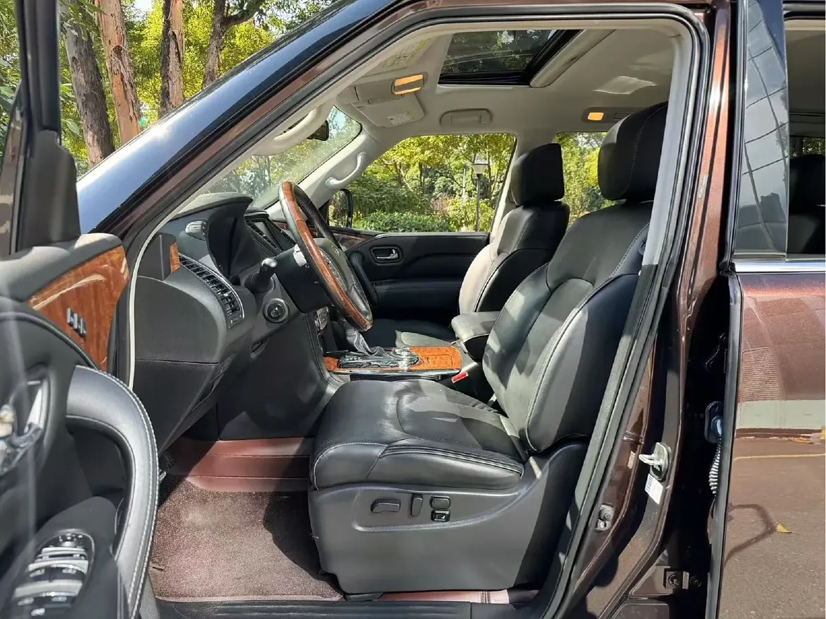 2016 Infiniti QX80 5.6L 398HP V8 7AT,autocango,china used car exporter,china ev exporter,chinese used car exporter,chinese used ev exporter