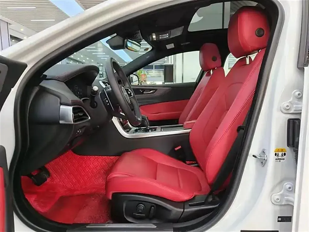 2022 Jaguar XEL 2.0T 200HP L4 8AT,autocango,china used car exporter,china ev exporter,chinese used car exporter,chinese used ev exporter