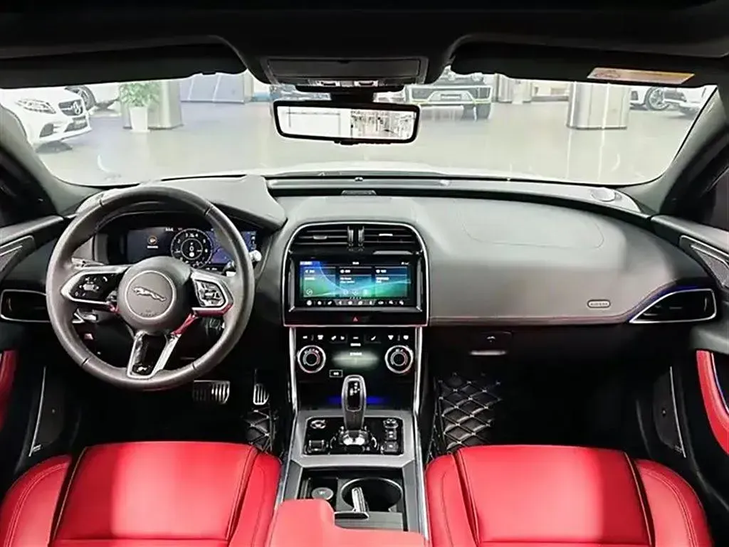 2022 Jaguar XEL 2.0T 200HP L4 8AT,autocango,china used car exporter,china ev exporter,chinese used car exporter,chinese used ev exporter