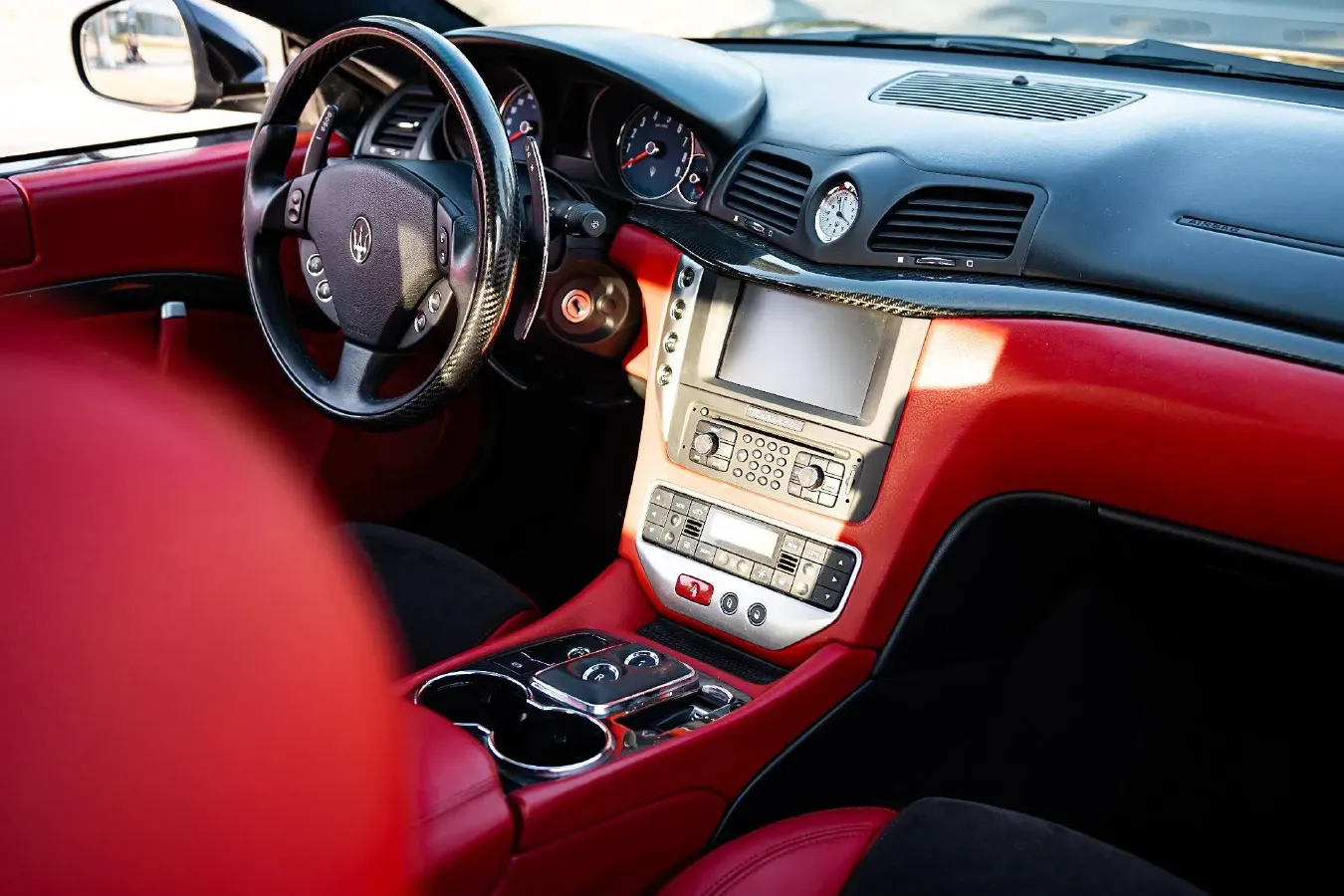 2012 Maserati GranTurismo 4.7L 460HP V8 6AT,autocango,china used car exporter,china ev exporter,chinese used car exporter,chinese used ev exporter