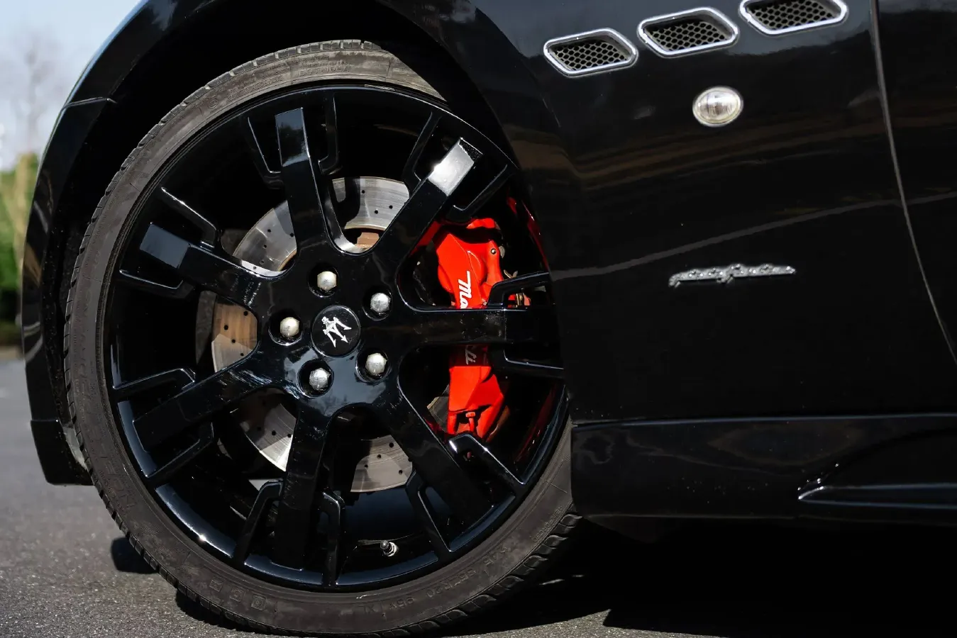 2012 Maserati GranTurismo 4.7L 460HP V8 6AT,autocango,china used car exporter,china ev exporter,chinese used car exporter,chinese used ev exporter