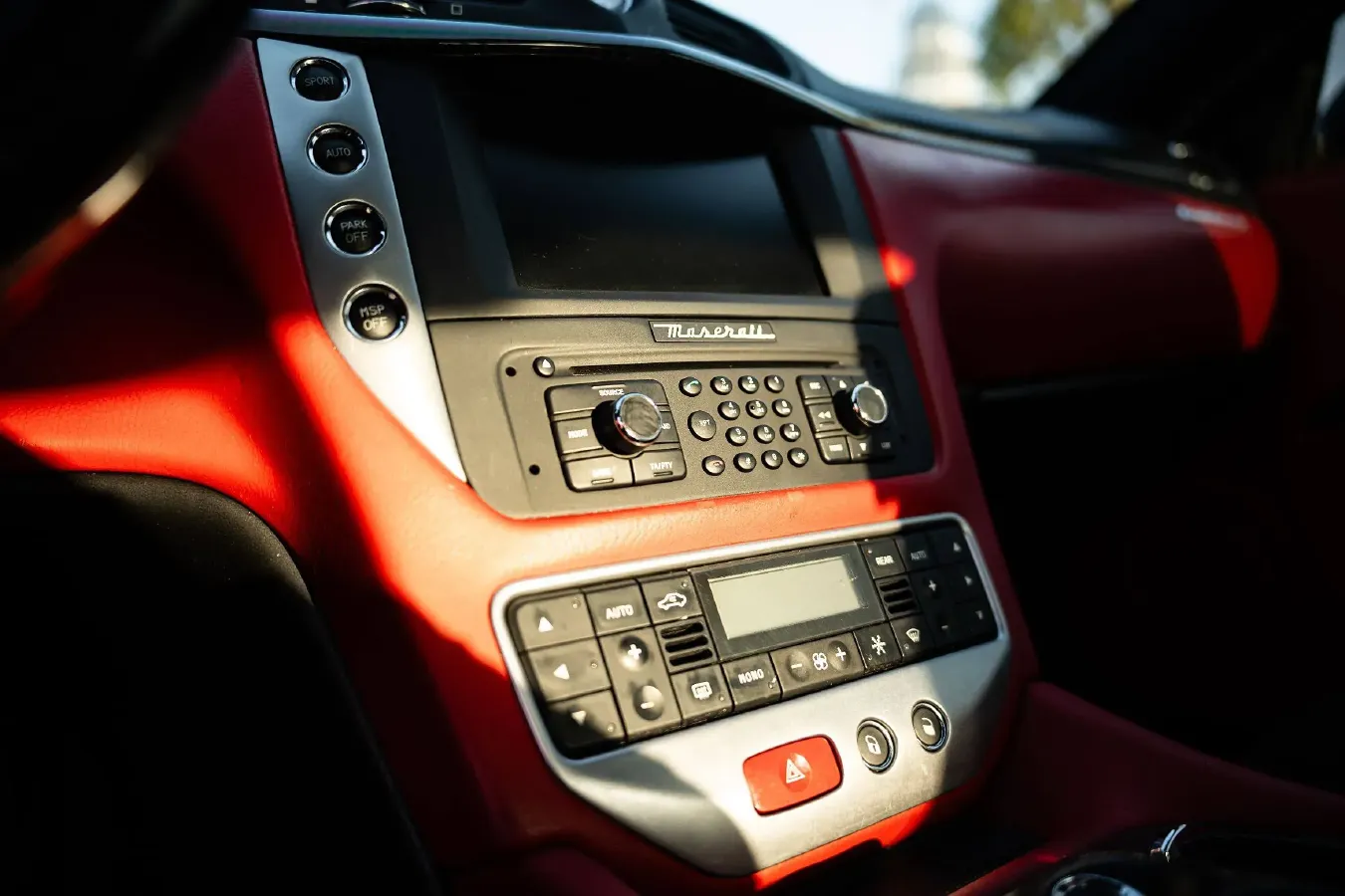 2012 Maserati GranTurismo 4.7L 460HP V8 6AT,autocango,china used car exporter,china ev exporter,chinese used car exporter,chinese used ev exporter