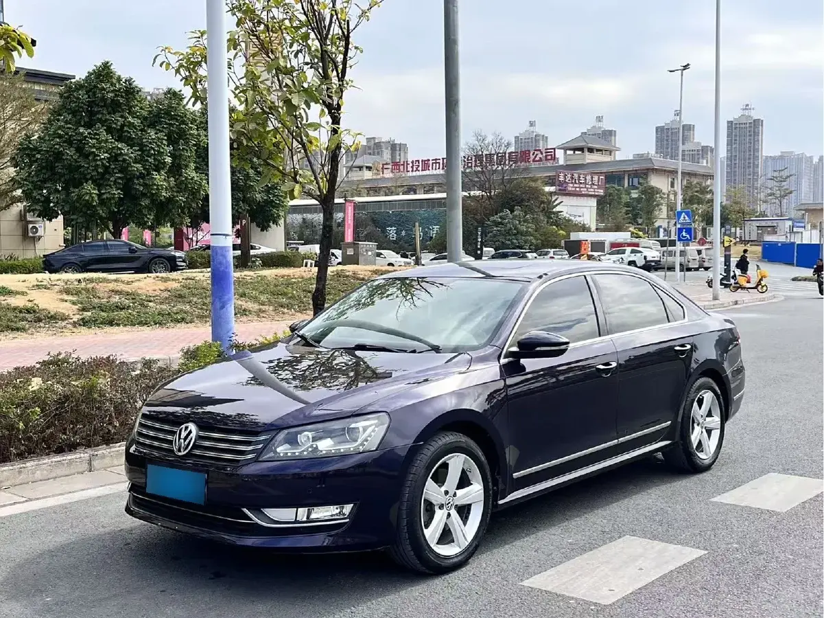 2014 Volkswagen Passat 1.8T 160HP L4 7DCT