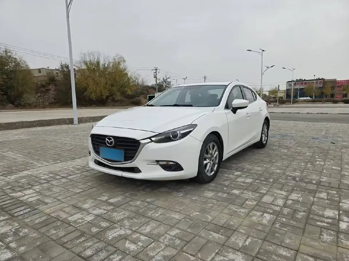 2017 Mazda 3 Axela 1.5L 117HP L4 6AT