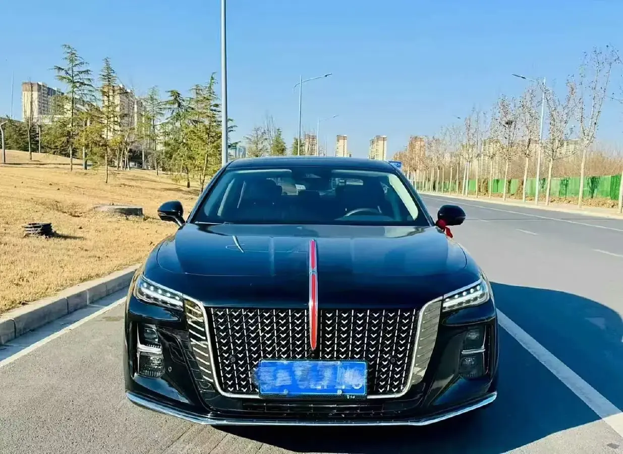 2024 HongQi H5 2.0T 224HP L4 8AT