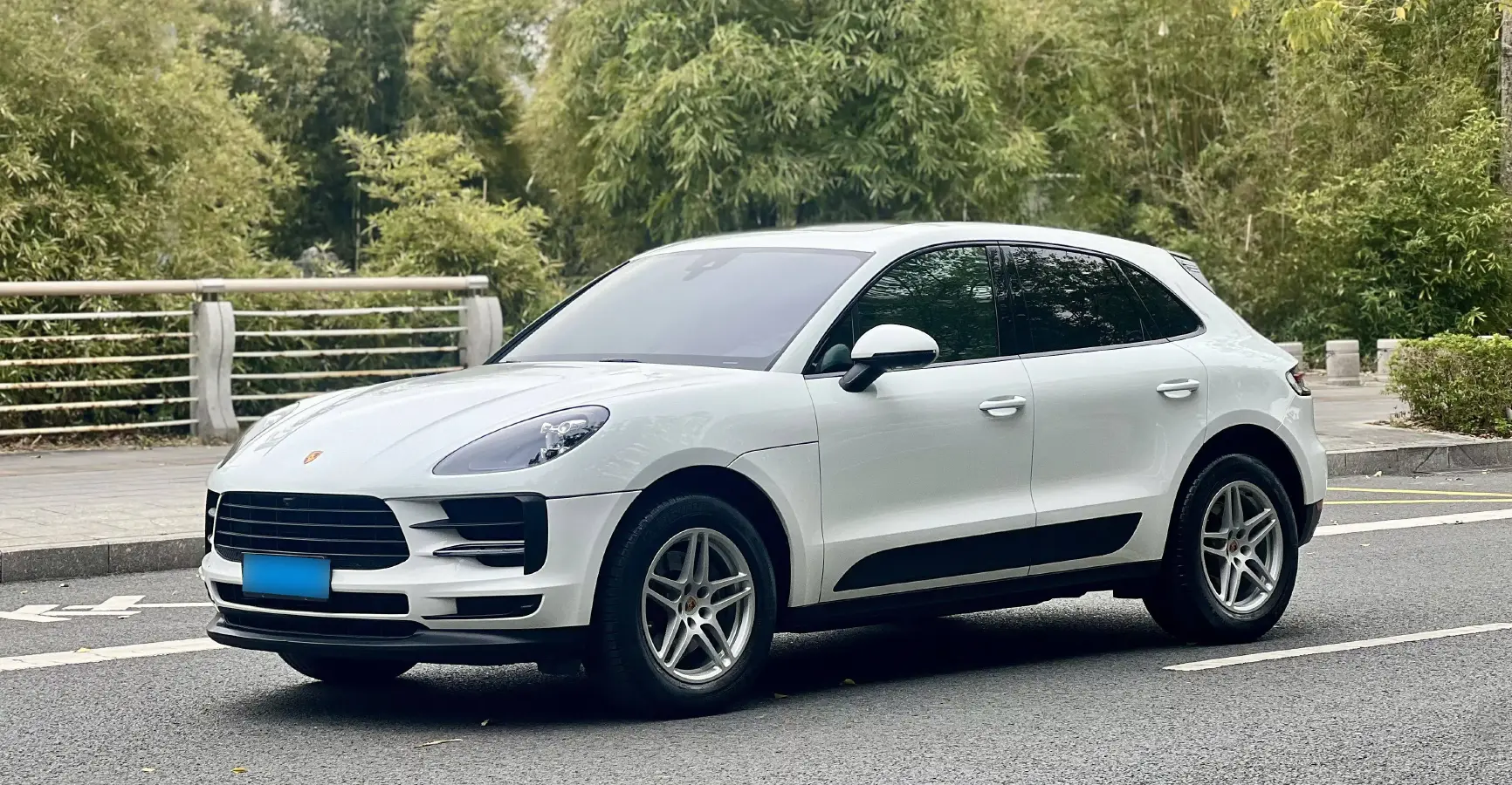 2018 Porsche Macan 2.0T 252HP L4 7DCT