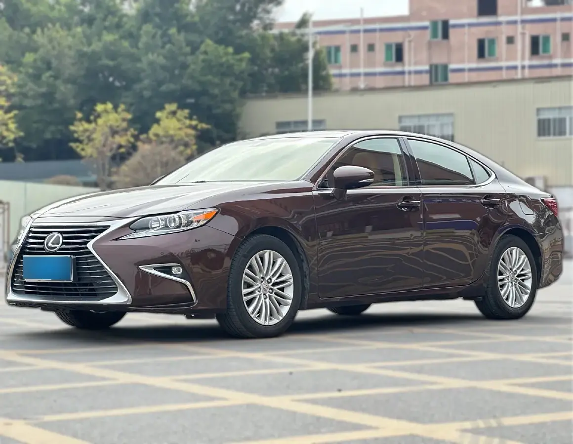 2015 Lexus ES 2.5L 184HP L4 6AT