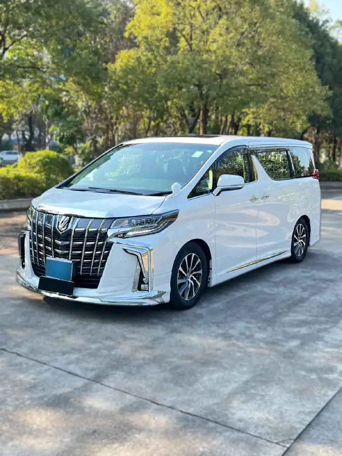 2015 Toyota Alphard 3.5L 275HP V6 6AT