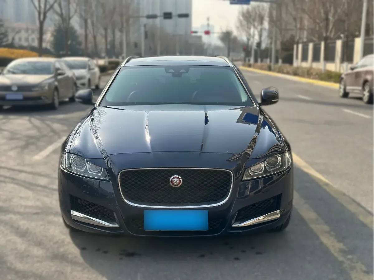 2018 Jaguar XF 2.0T 250HP L4 8AT,autocango,china used car exporter,china ev exporter,chinese used car exporter,chinese used ev exporter