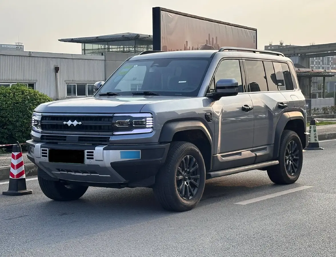 2023 FangChengBao Bao 5 1.5T 194HP L4 E-CVT PHEV 31.8KWH