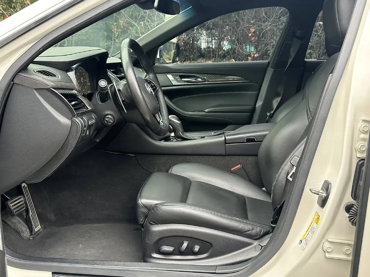 2014 Cadillac CTS 2.0T 276HP L4 6AT,autocango,china used car exporter,china ev exporter,chinese used car exporter,chinese used ev exporter