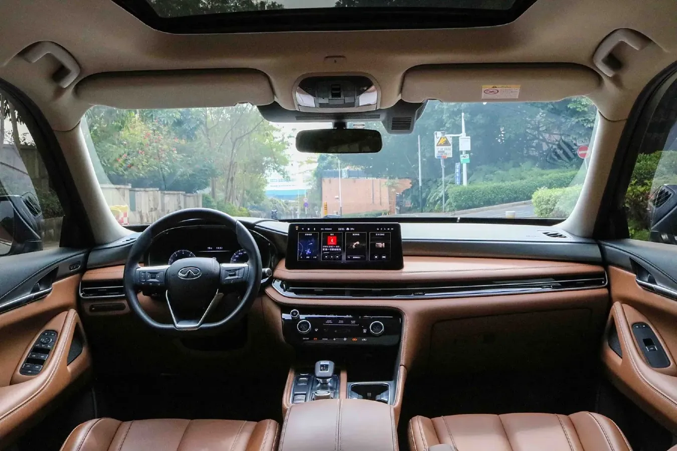 2024 Infiniti QX60 2.0T 252HP L4 9AT,autocango,china used car exporter,china ev exporter,chinese used car exporter,chinese used ev exporter