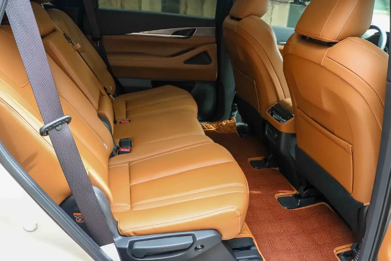 2024 Infiniti QX60 2.0T 252HP L4 9AT,autocango,china used car exporter,china ev exporter,chinese used car exporter,chinese used ev exporter