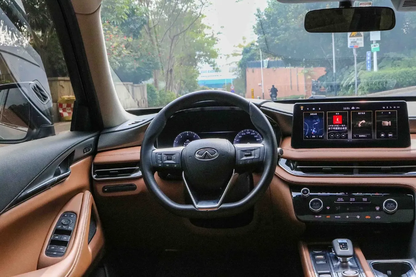 2024 Infiniti QX60 2.0T 252HP L4 9AT,autocango,china used car exporter,china ev exporter,chinese used car exporter,chinese used ev exporter