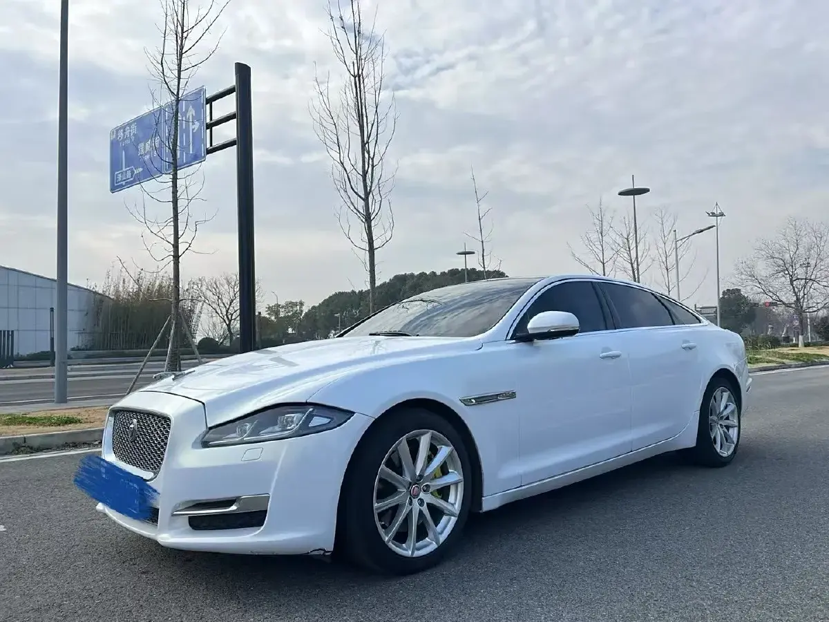 2016 Jaguar XJ 3.0T 340HP V6 8AT