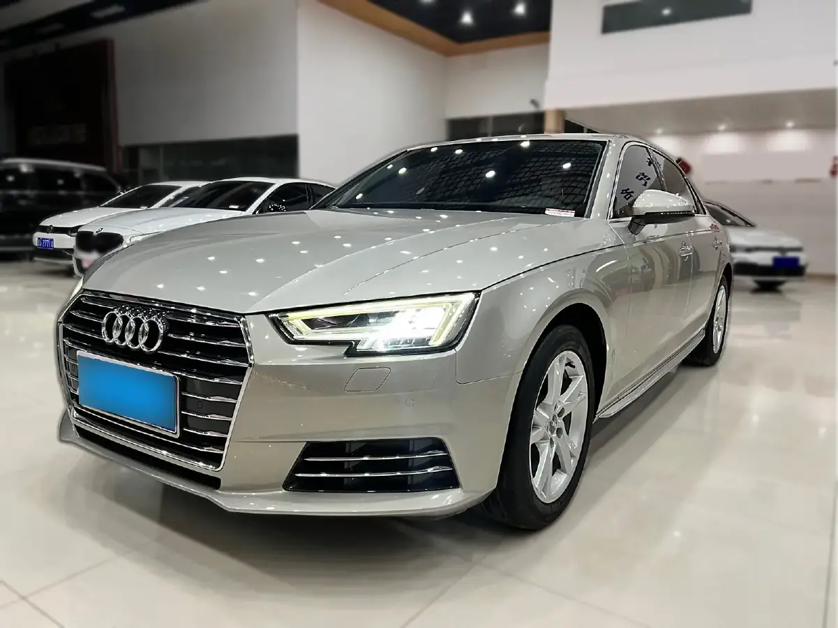 2018 Audi A4L 2.0T 190HP L4 7DCT