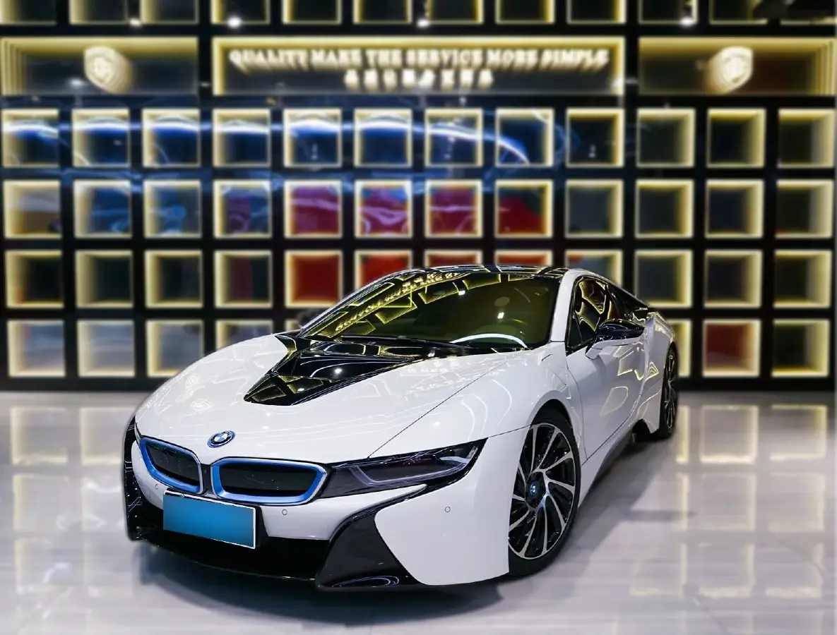 2014 BMW i8 1.5T 231HP L3 6AT PHEV 7.1KWH