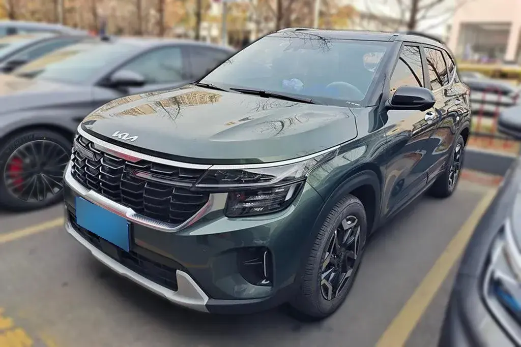 2023 Kia Seltos 1.5L 115HP L4 CVT
