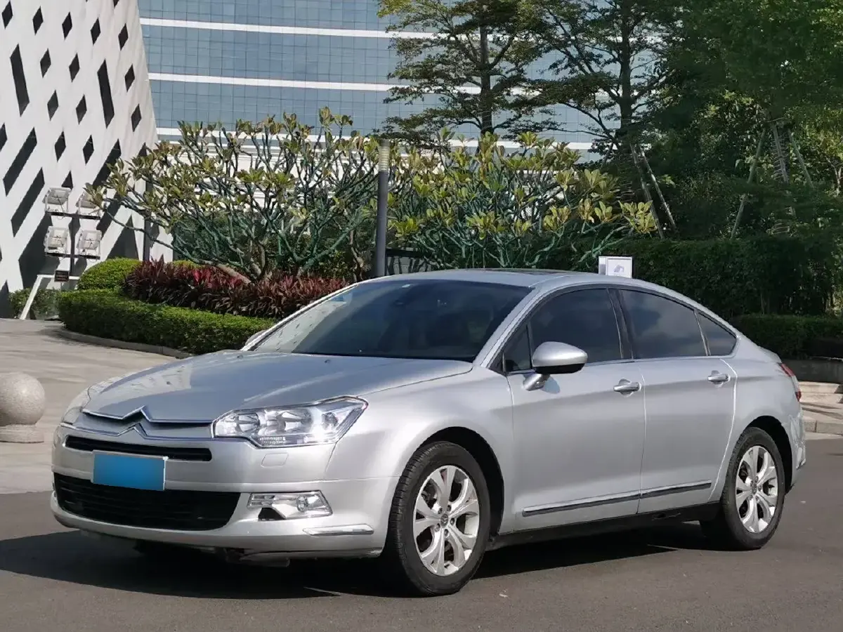 2013 Citroen C5 2.0L 147HP L4 6AT