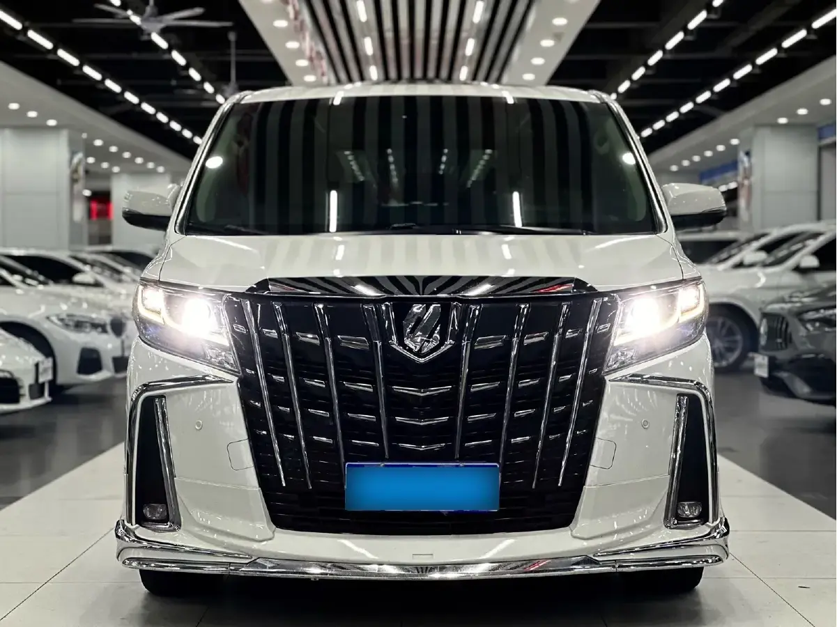 2015 Toyota Alphard 3.5L 275HP V6 6AT