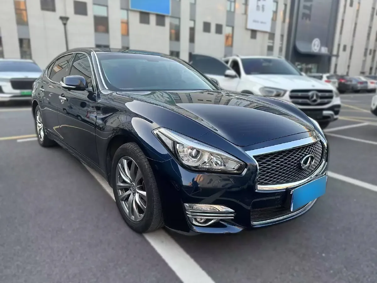2017 Infiniti Q70 2.5L 222HP V6 7AT,autocango,china used car exporter,china ev exporter,chinese used car exporter,chinese used ev exporter