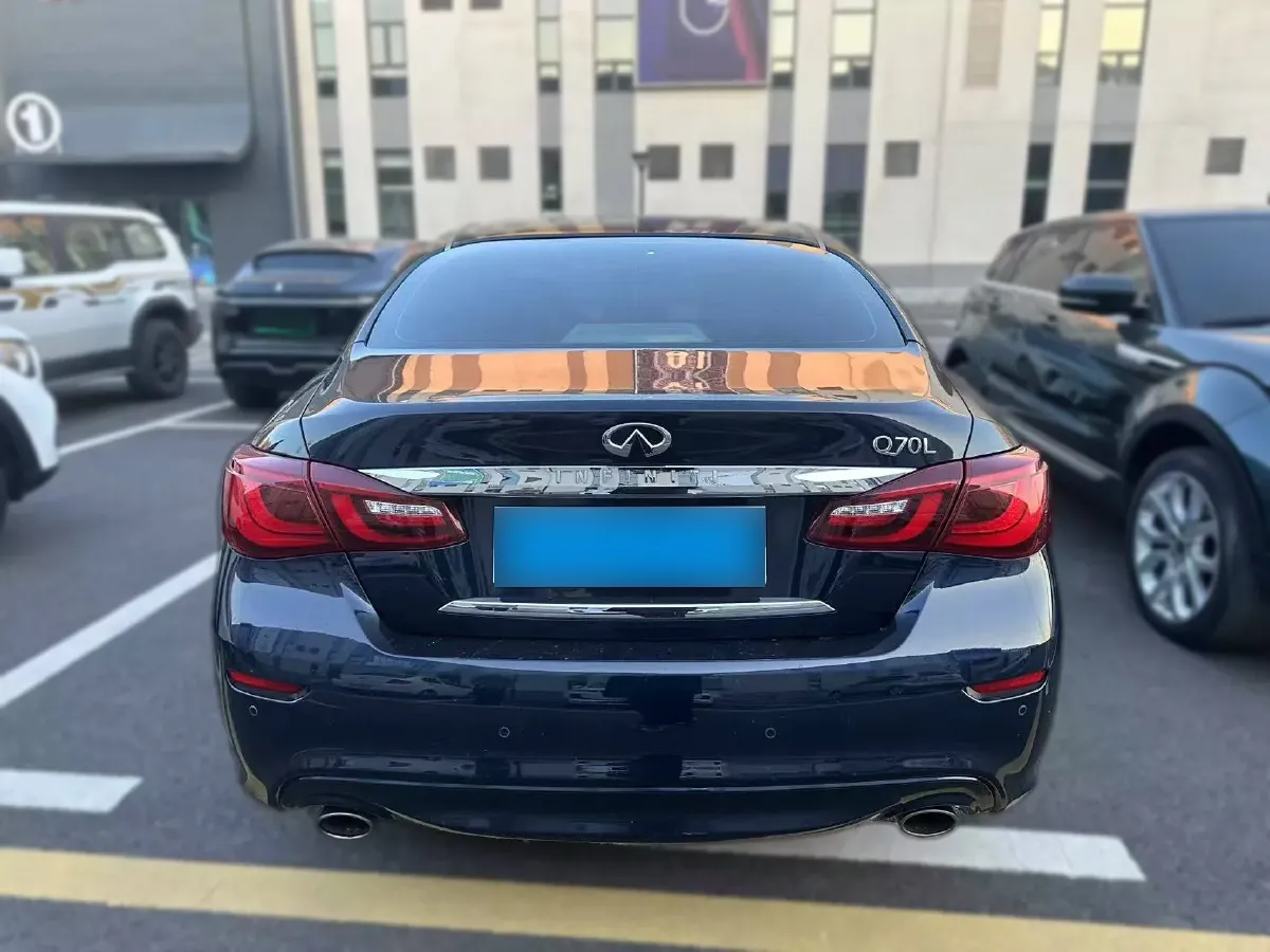 2017 Infiniti Q70 2.5L 222HP V6 7AT,autocango,china used car exporter,china ev exporter,chinese used car exporter,chinese used ev exporter