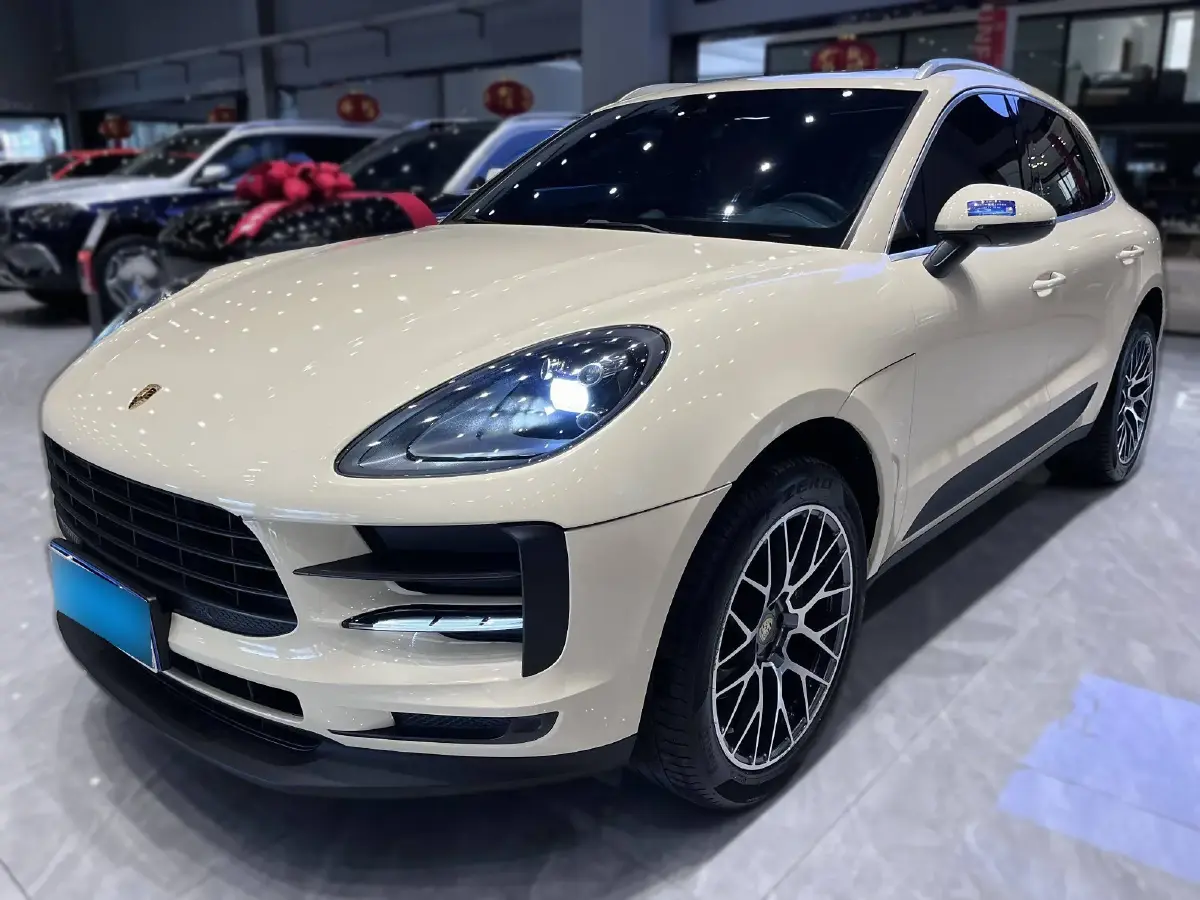 2018 Porsche Macan 2.0T 252HP L4 7DCT