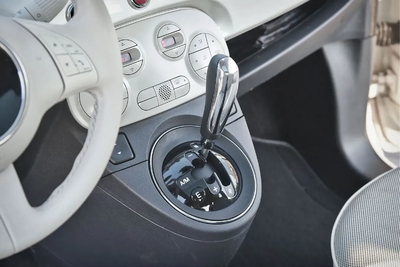 2011 Fiat 500 1.4L 101HP L4 6AT,autocango,china used car exporter,china ev exporter,chinese used car exporter,chinese used ev exporter