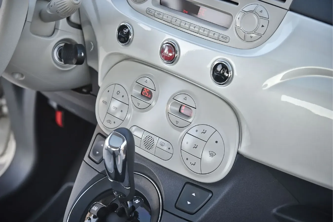 2011 Fiat 500 1.4L 101HP L4 6AT,autocango,china used car exporter,china ev exporter,chinese used car exporter,chinese used ev exporter