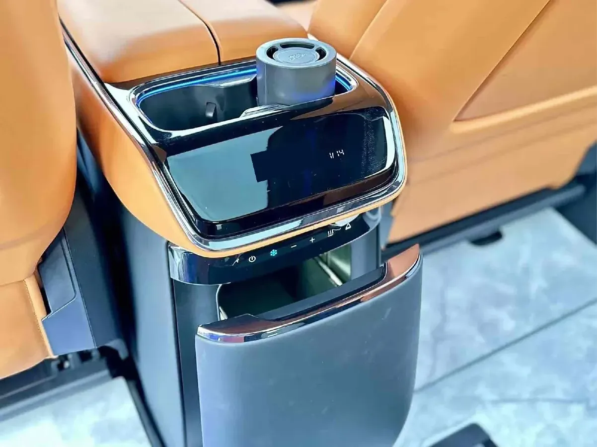 2024 LEVC L380 BEV 140KWH,autocango,china used car exporter,china ev exporter,chinese used car exporter,chinese used ev exporter