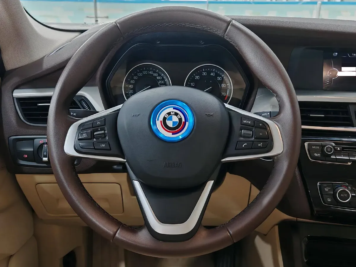 2017 Zinoro 60H 1.5T 136HP L3 6AT PHEV 10.7KWH,autocango,china used car exporter,china ev exporter,chinese used car exporter,chinese used ev exporter