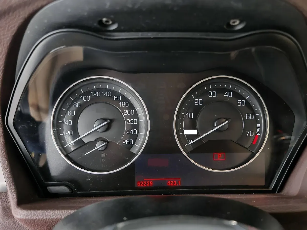 2017 Zinoro 60H 1.5T 136HP L3 6AT PHEV 10.7KWH,autocango,china used car exporter,china ev exporter,chinese used car exporter,chinese used ev exporter