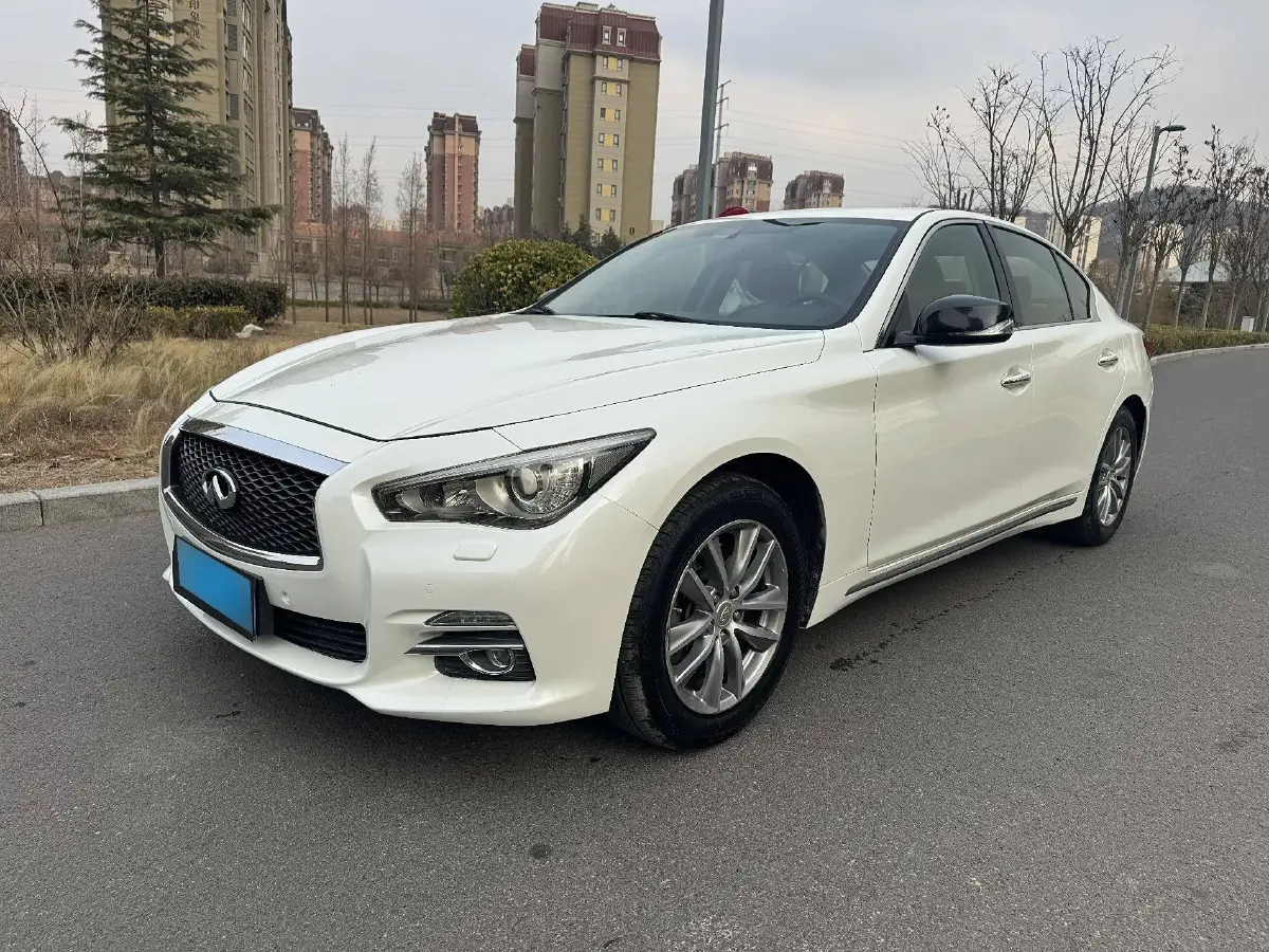 2015 Infiniti Q50L 2.0T 211HP L4 7AT