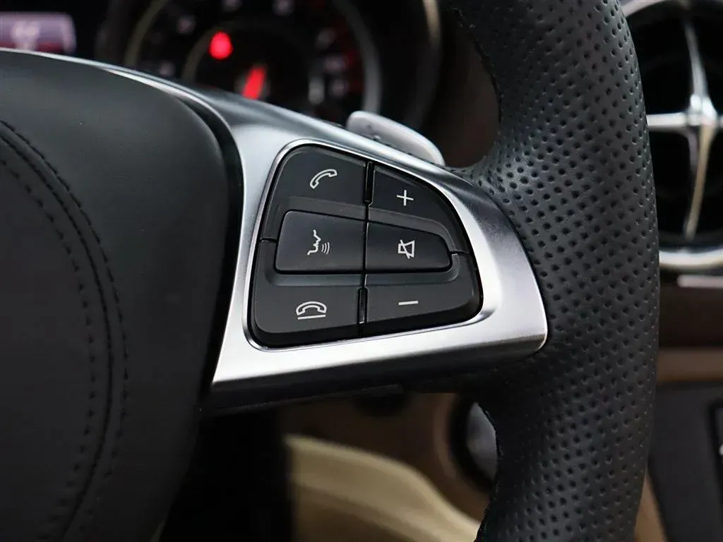 2017 Mercedes-Benz SL Class 3.0T 367HP V6 9AT,autocango,china used car exporter,china ev exporter,chinese used car exporter,chinese used ev exporter