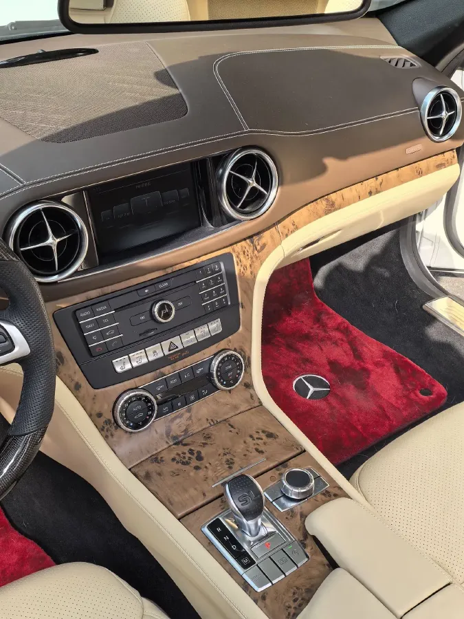 2017 Mercedes-Benz SL Class 3.0T 367HP V6 9AT,autocango,china used car exporter,china ev exporter,chinese used car exporter,chinese used ev exporter