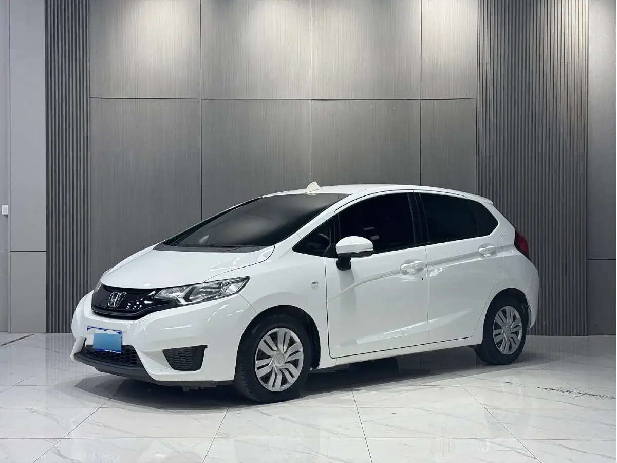 2014 Honda Fit 1.5L 131HP L4 CVT