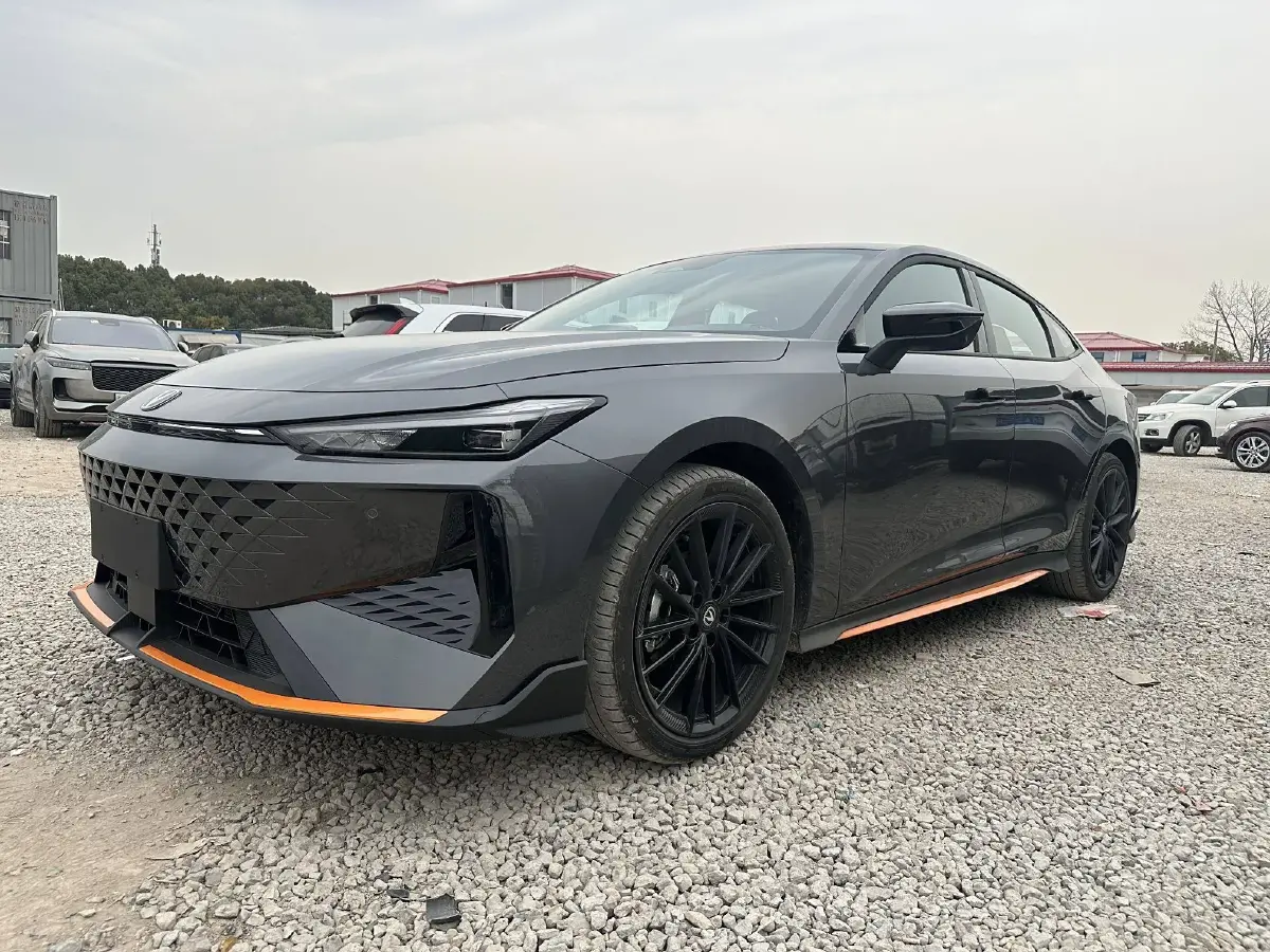 2024 ChangAn UNI-V 1.5T 188HP L4 7DCT