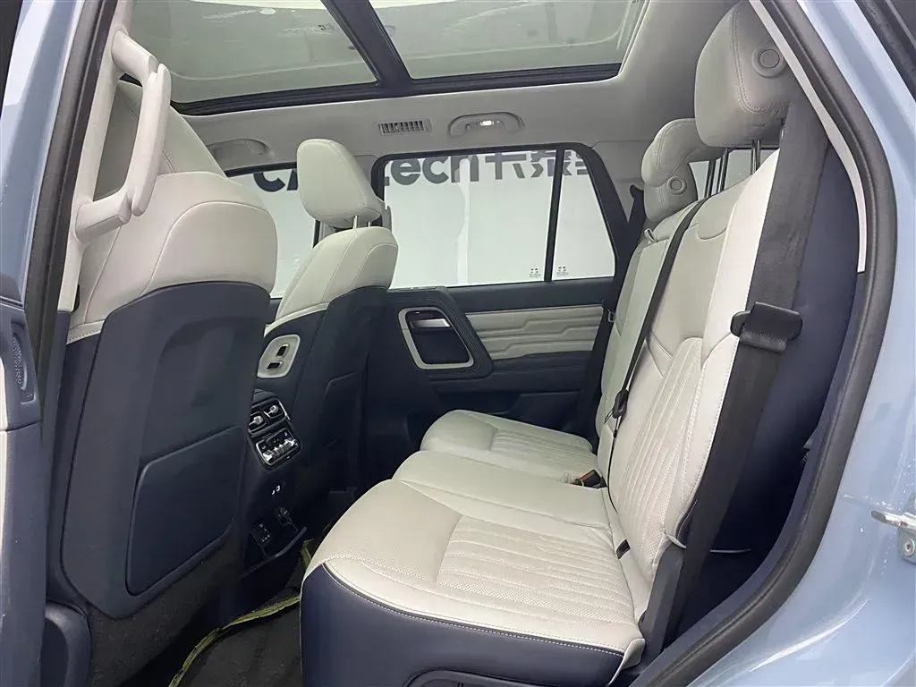 2022 BeiJing BJ60 2.0T 267HP L4 8AT,autocango,china used car exporter,china ev exporter,chinese used car exporter,chinese used ev exporter