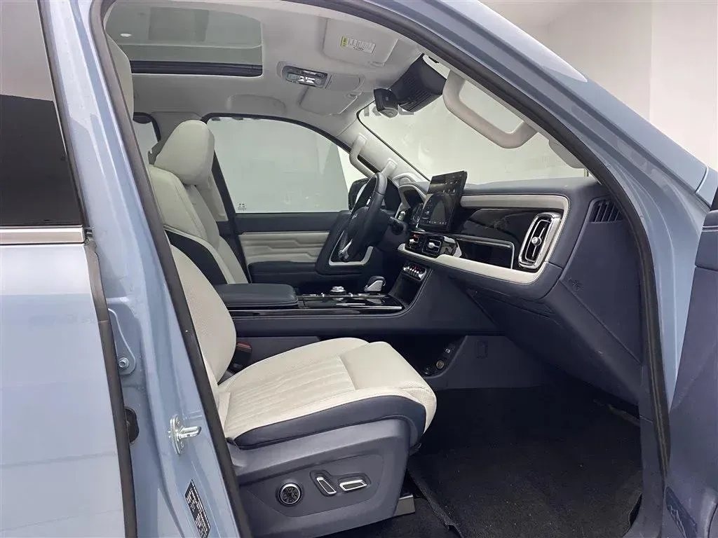 2022 BeiJing BJ60 2.0T 267HP L4 8AT,autocango,china used car exporter,china ev exporter,chinese used car exporter,chinese used ev exporter