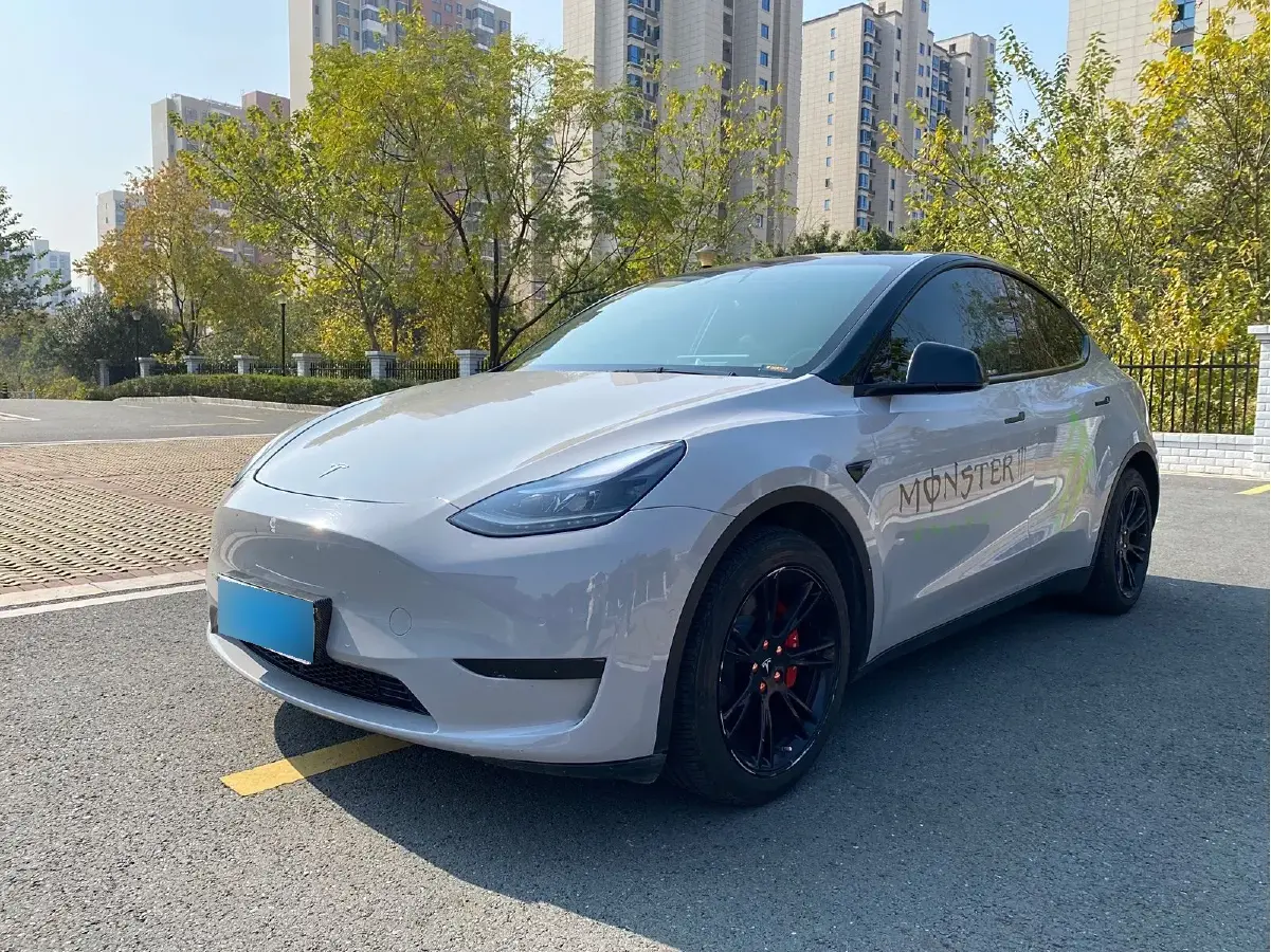 2022 Tesla Model Y BEV 60KWH