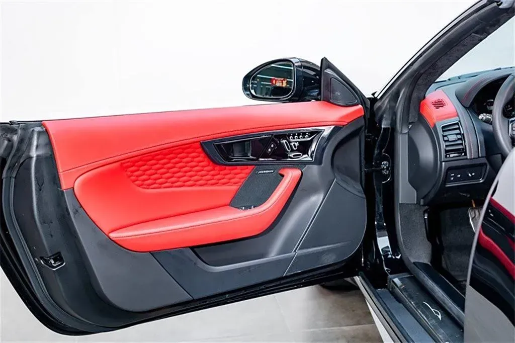 2024 Jaguar F-TYPE 2.0T 300HP L4 8AT,autocango,china used car exporter,china ev exporter,chinese used car exporter,chinese used ev exporter