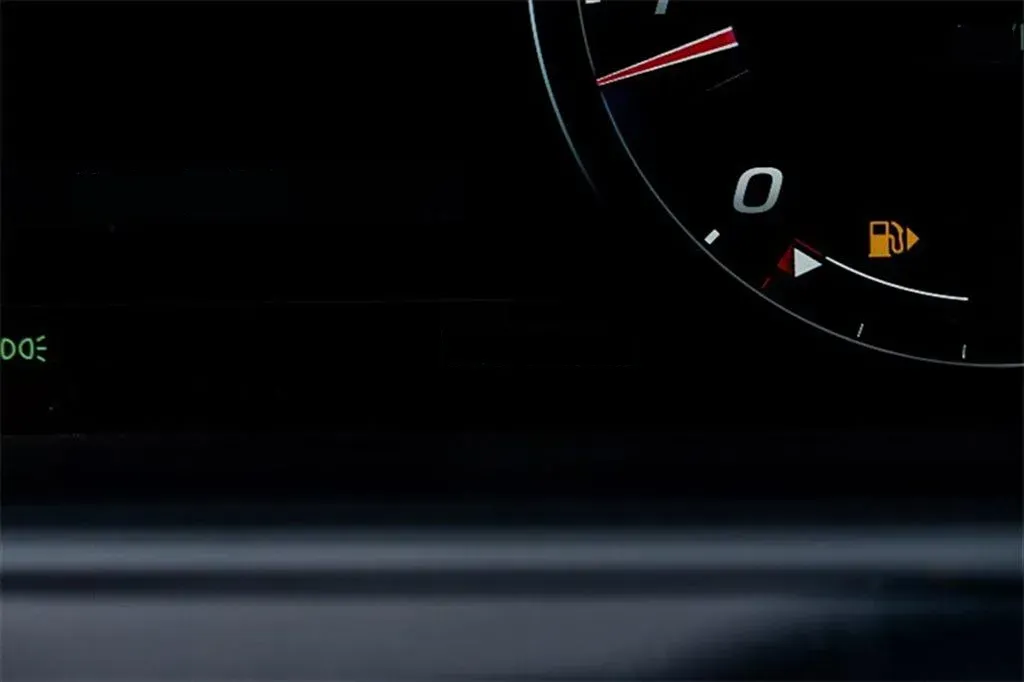 2024 Jaguar F-TYPE 2.0T 300HP L4 8AT,autocango,china used car exporter,china ev exporter,chinese used car exporter,chinese used ev exporter